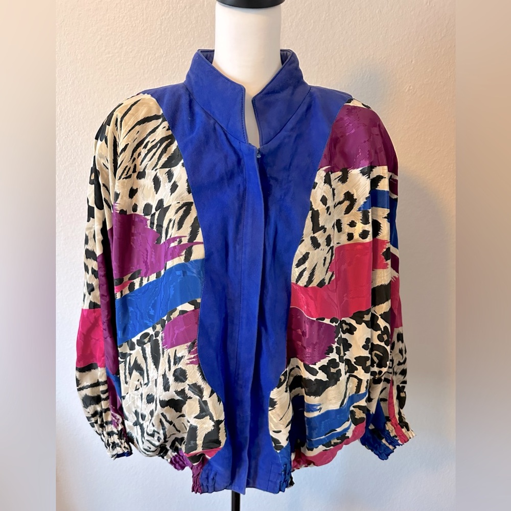 Amen Wardy retro tiger/ leopard type silk print suede on chest & leather collar